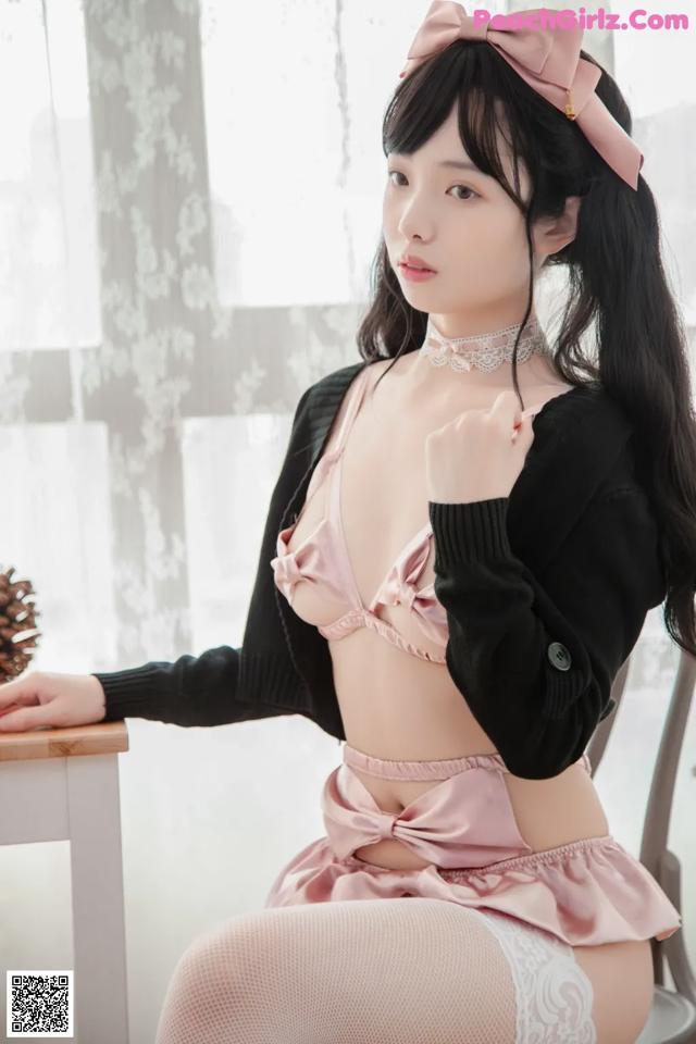 Coser@雯妹不讲道理 No.004: 520 情人节特辑 (31 photos) No.812961